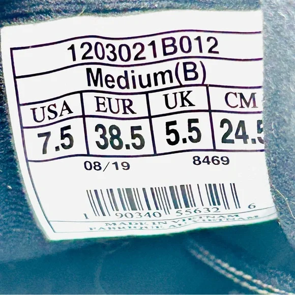 Brooks running shoes Revel 3 Running Shoes Black White Sneakers women size 7.5 - Picture 2 of 10